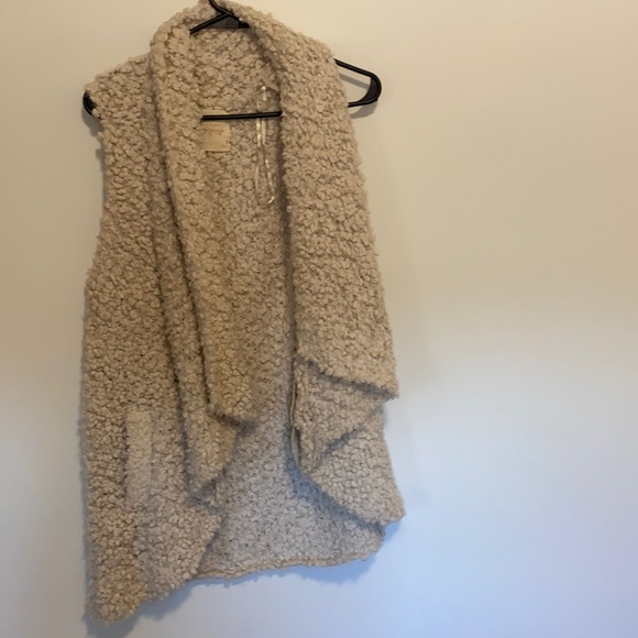 Women’s long length sweater vest with pockets - Picture 1 of 3